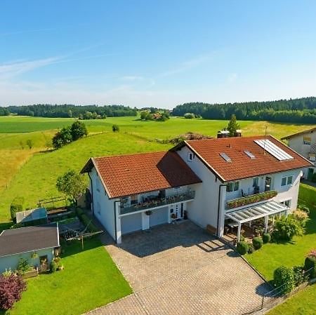 Ferienwohnung Poelzl Chieming Luaran gambar
